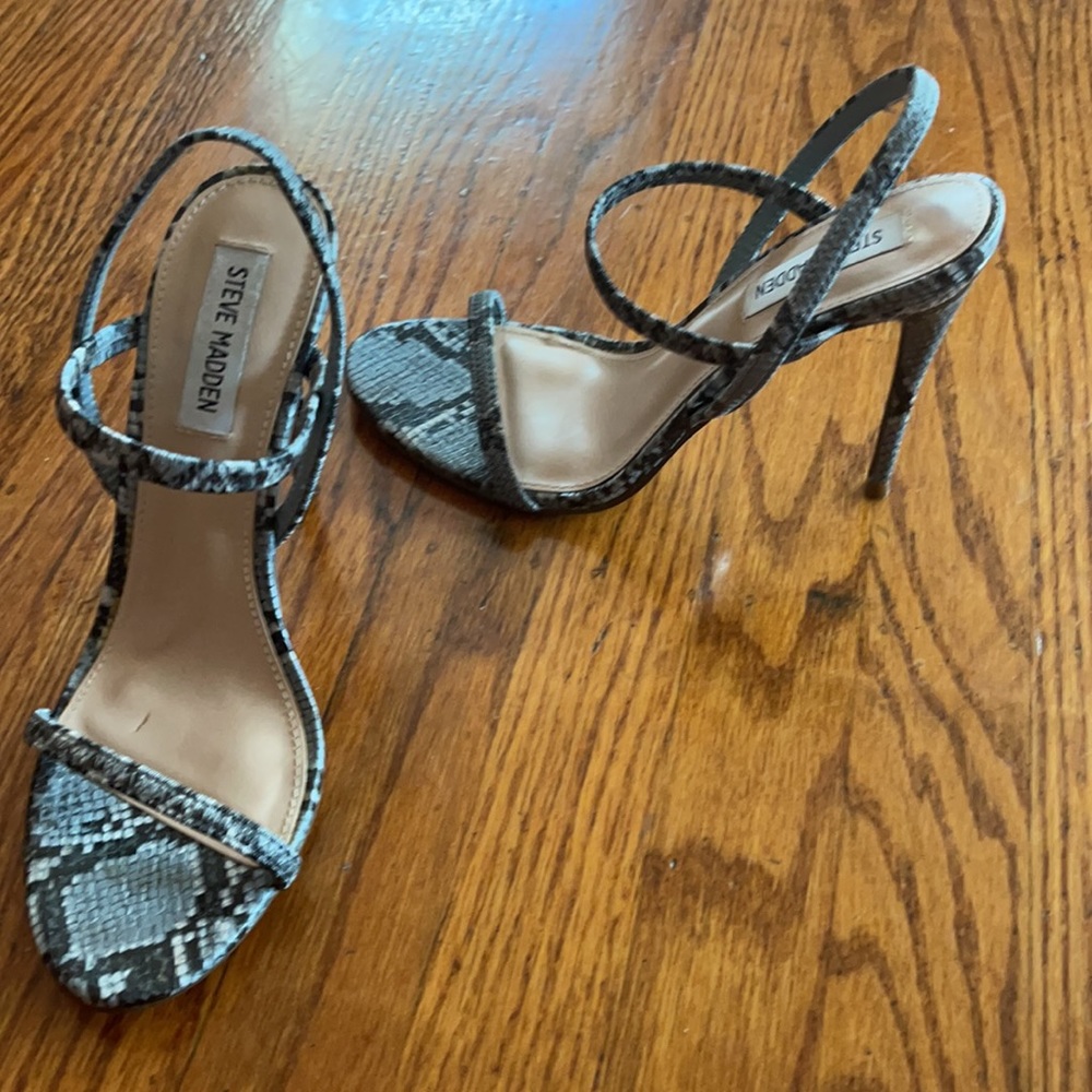 Steven Madden  Snake Sandal